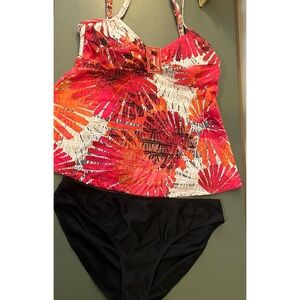 It Figures 2-piece bathing suit